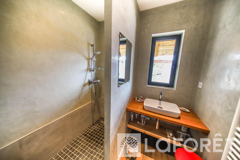 Maison - 180 m² - 4 pièces