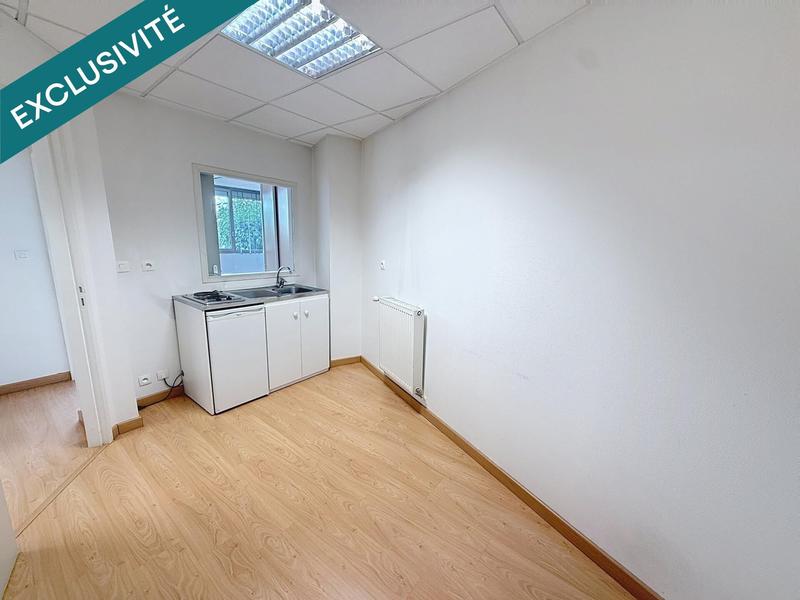 Bureau - 134 m² - 6 pièces