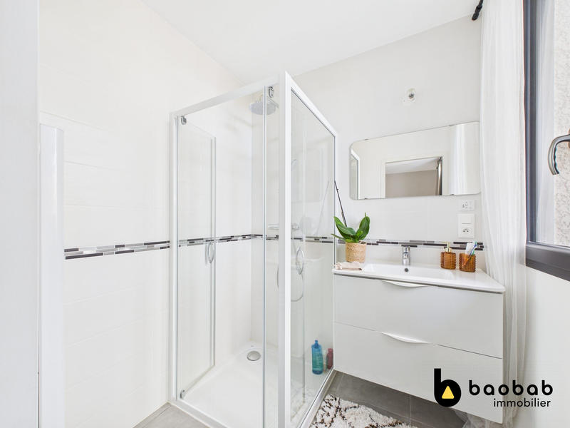 Maison - 122 m² - 5 pièces