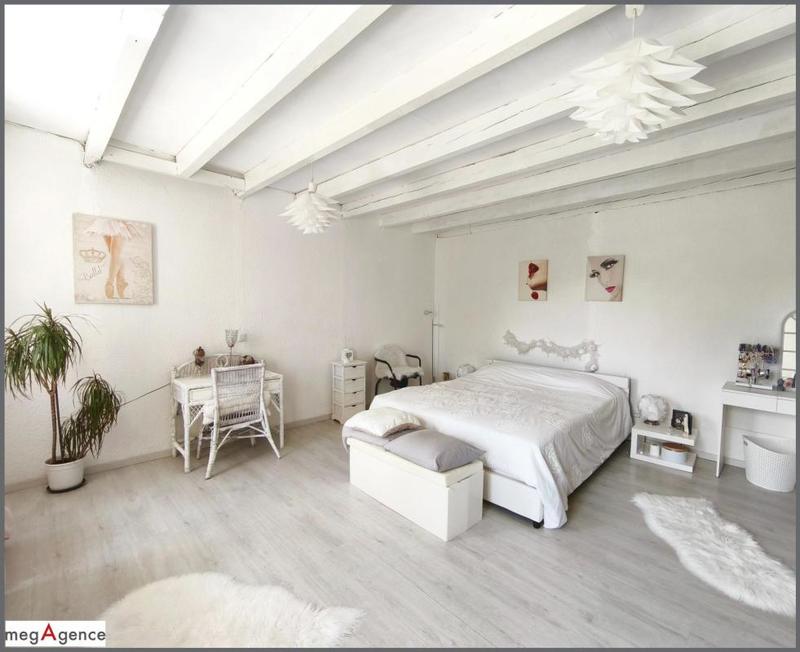 Maison en pierre - 243 m² - 8 pièces