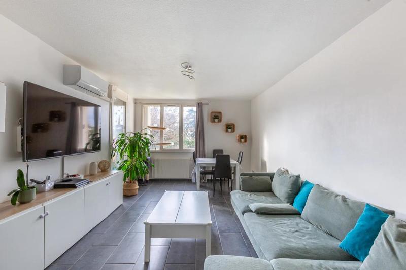 Appartement - 81 m² - 4 pièces