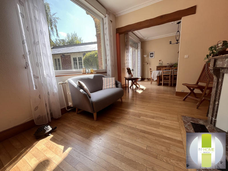 Maison - 272 m² - 2 pièces