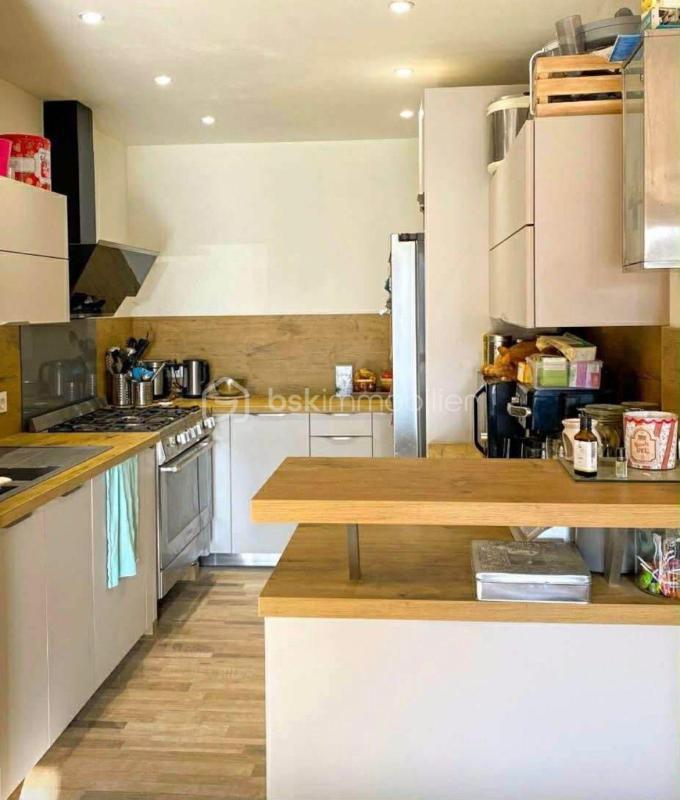 Propriété - 175 m² - 11 pièces