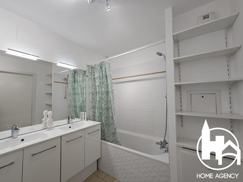 Appartement - 80 m² - 4 pièces