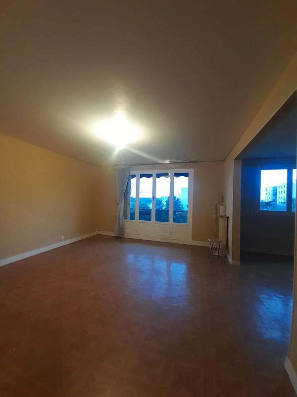 Appartement - 84 m² - 4 pièces