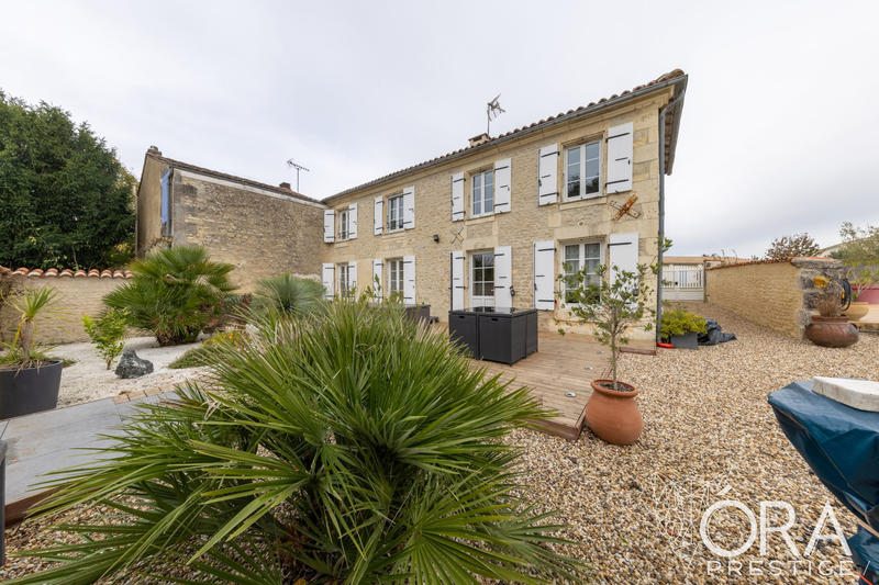 Maison ancienne - 214 m² - 10 pièces