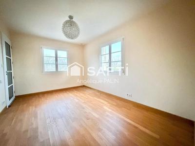 Maison - 159 m² - 6 pièces