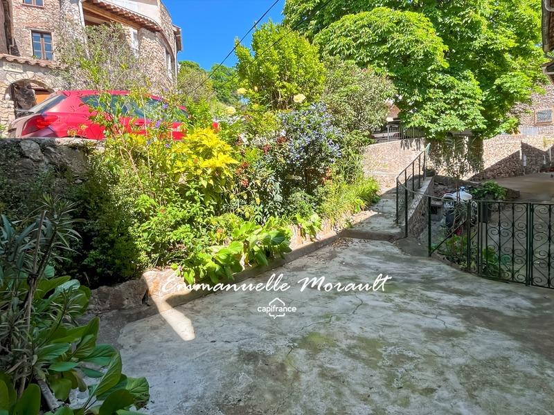 Maison de village - 70 m² - 4 pièces