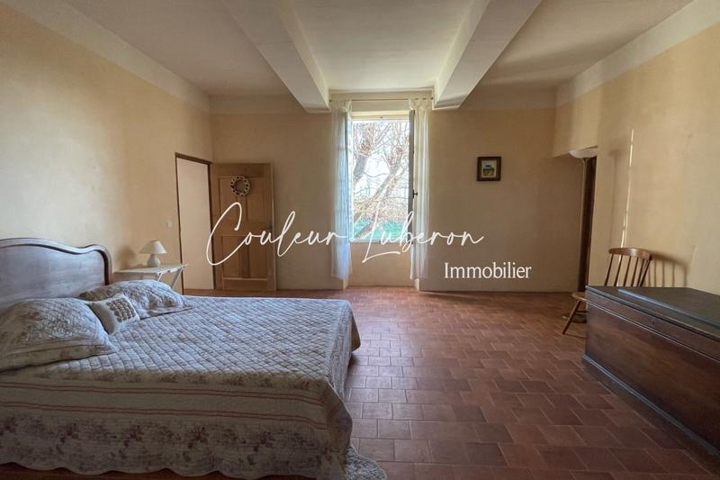 Propriété - 600 m² - 14 pièces