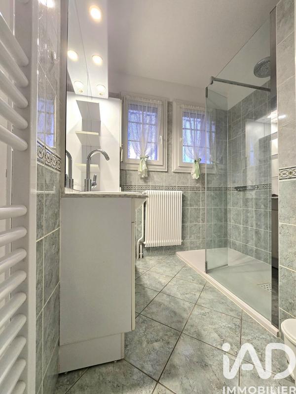 Maison - 121 m² - 5 pièces