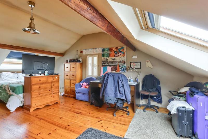 Maison - 200 m² - 7 pièces