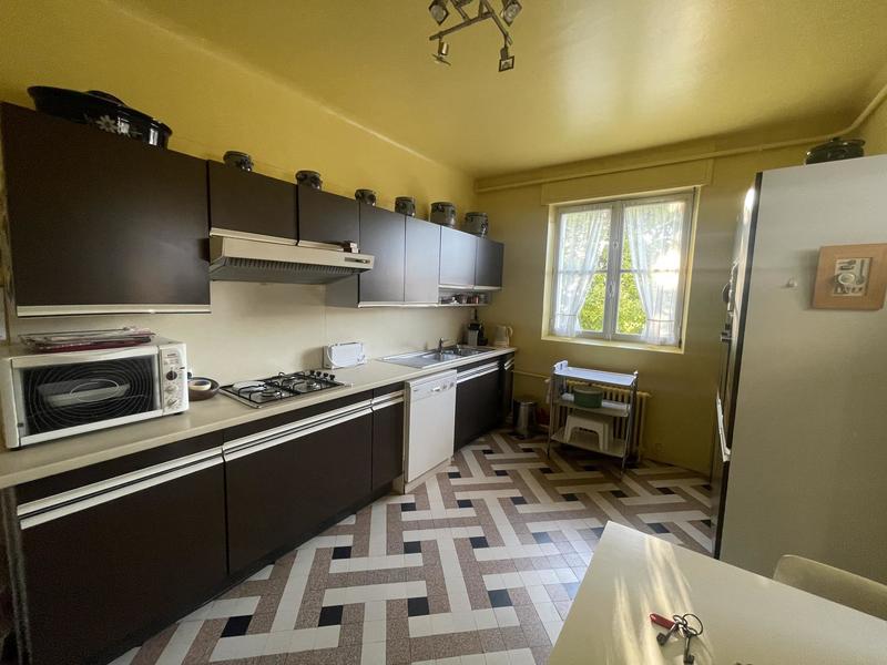 Maison - 200 m² - 9 pièces