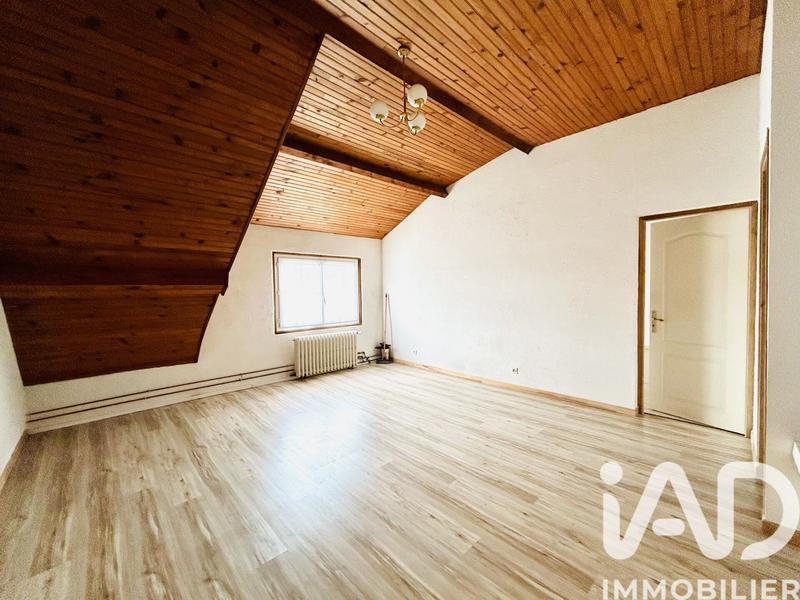 Maison - 202 m² - 8 pièces