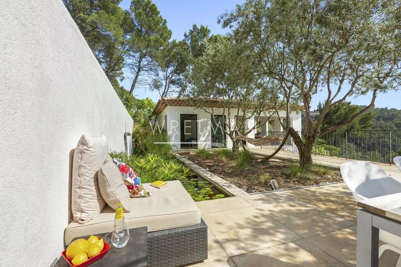 Villa - 204 m² - 6 pièces