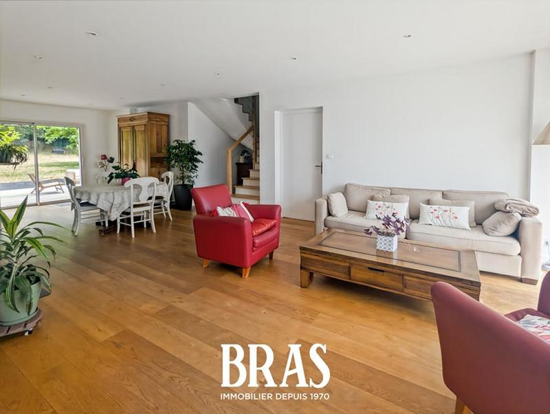 Maison - 156 m² - 6 pièces