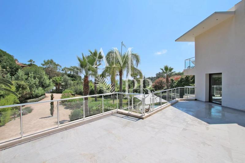 Villa - 230 m² - 8 pièces