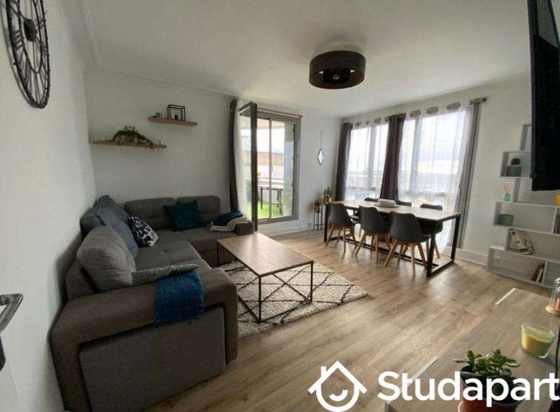 Chambre - 10 m² - 1 pièce