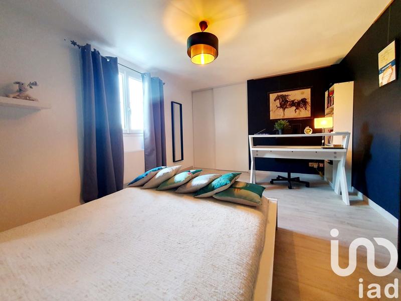 Maison - 220 m² - 8 pièces