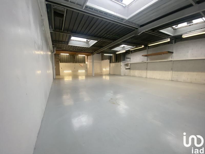 Local commercial - 305 m²