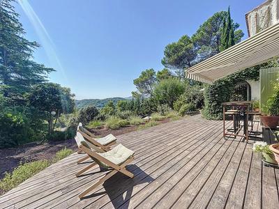 Maison - 142 m² - 6 pièces