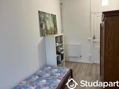 Chambre - 12 m² - 1 pièce