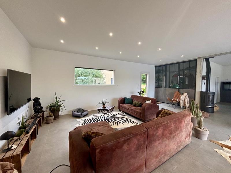 Maison - 161 m² - 4 pièces