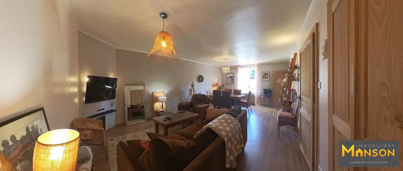 Maison - 217 m² - 8 pièces