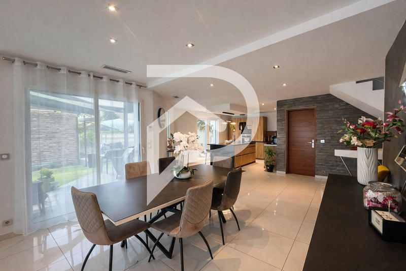 Villa - 135 m² - 6 pièces