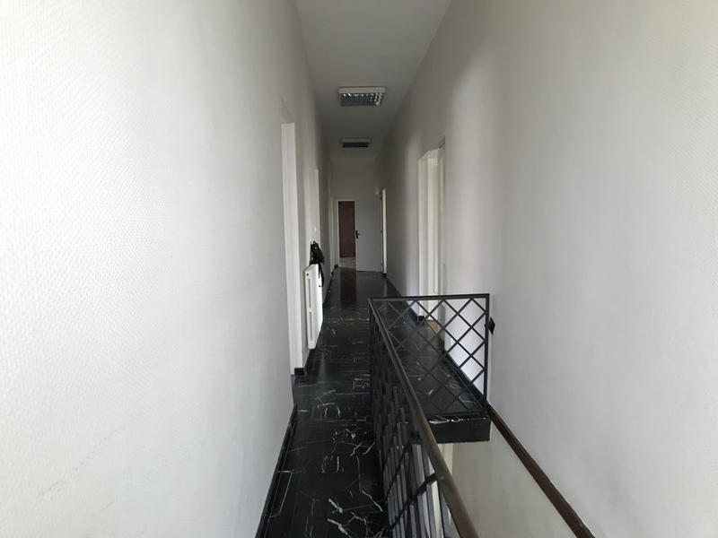 Maison - 283 m² - 10 pièces