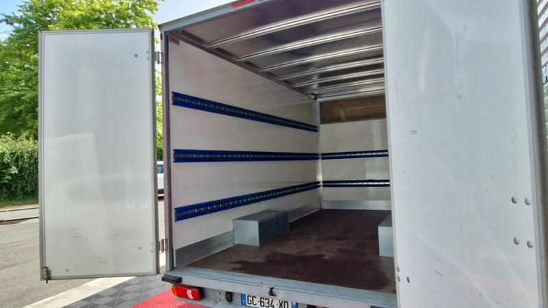 Renault Master F3500 l3h1 2.3 dci 145 grand confort Caisse 20m3