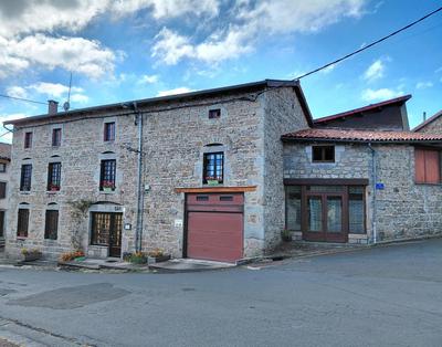 Maison - 250 m² - 10 pièces