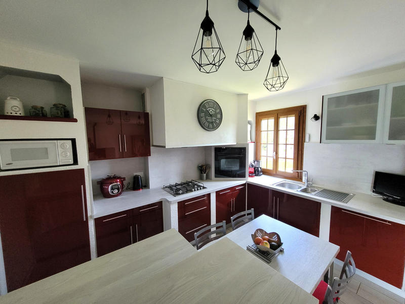 Maison - 94 m² - 5 pièces