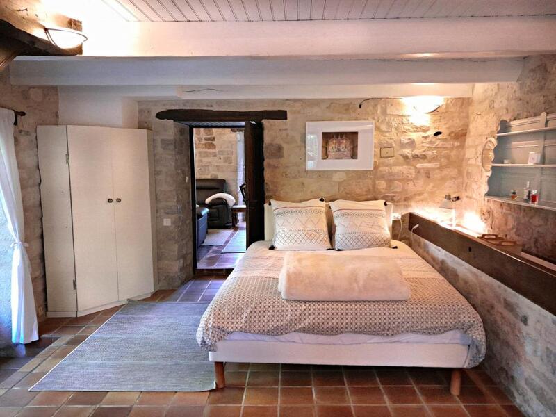 Maison en pierre - 175 m² - 5 pièces