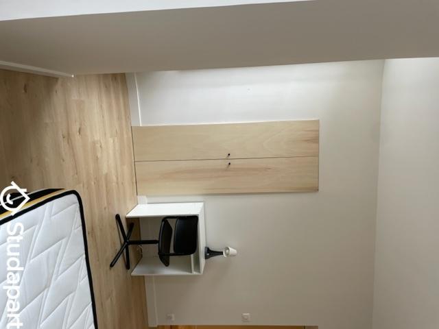 Chambre - 12 m² - 1 pièce
