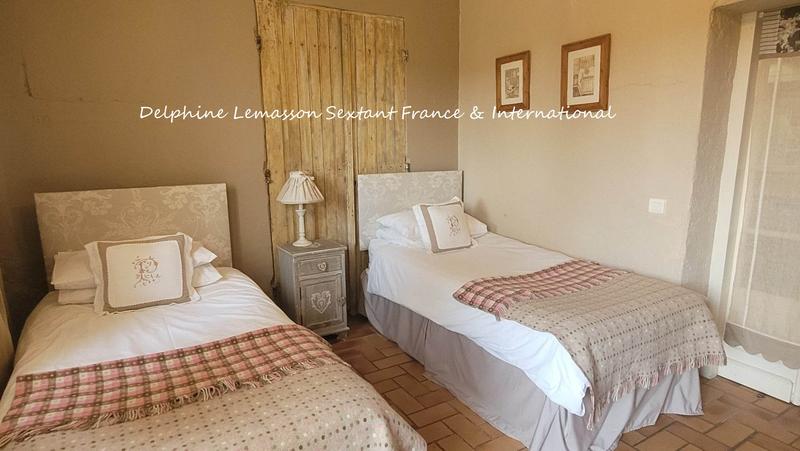 Maison de campagne - 300 m² - 11 pièces