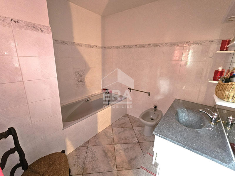 Maison - 196 m² - 5 pièces