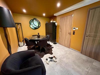 Appartement - 93 m² - 3 pièces