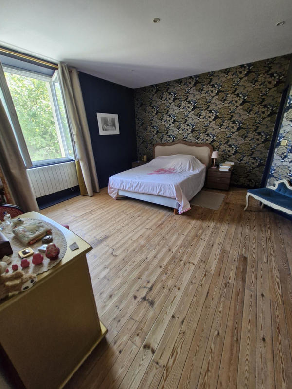 Maison - 200 m² - 9 pièces