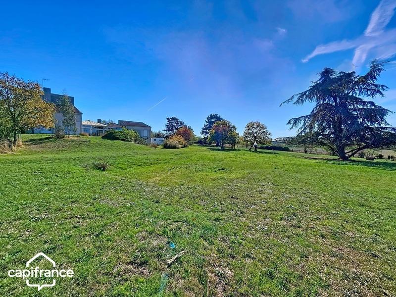 Maison - 449 m² - 18 pièces