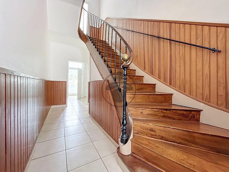 Bureau - 145 m² - 7 pièces