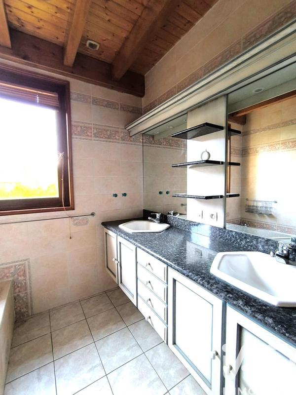 Maison - 150 m² - 7 pièces