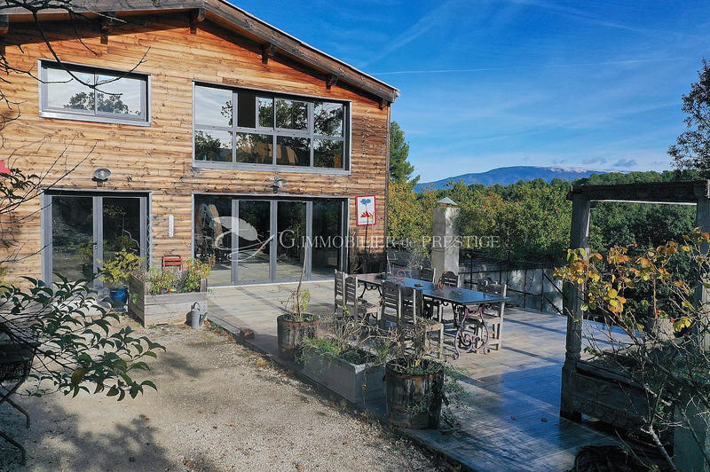 Maison - 228 m² - 5 pièces