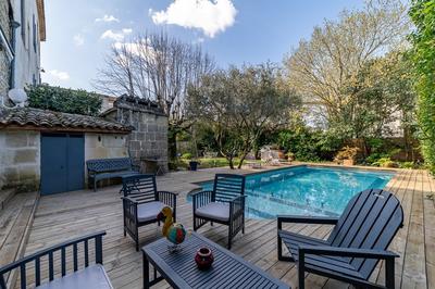 Maison - 465 m² - 15 pièces