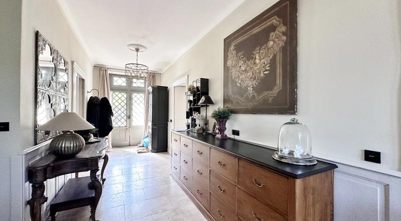 Maison bourgeoise - 330 m² - 9 pièces