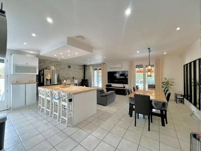 Maison - 164 m² - 8 pièces