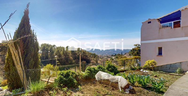 Maison - 179 m² - 8 pièces