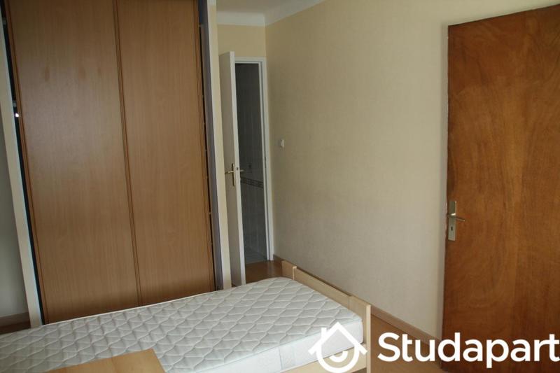 Chambre - 12 m² - 1 pièce