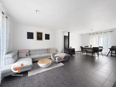 Maison - 111 m² - 5 pièces