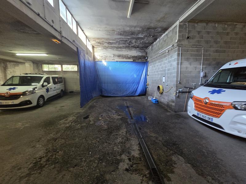 Local d'activités - 699 m²