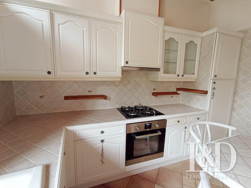 Maison - 224 m² - 9 pièces